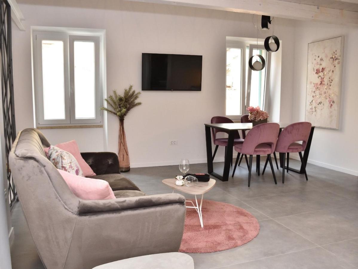 Apartments Hidden Paradise Ровинь Экстерьер фото